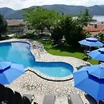 Trifon Zarezan Family Hotel