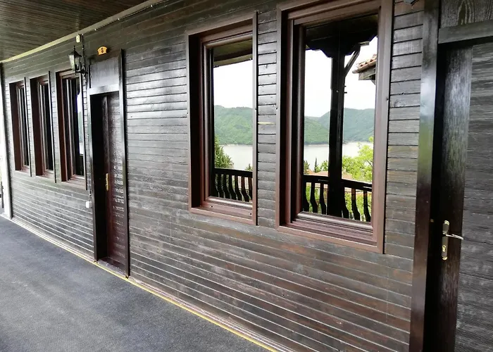 Hotel Trifon Zarezan Family