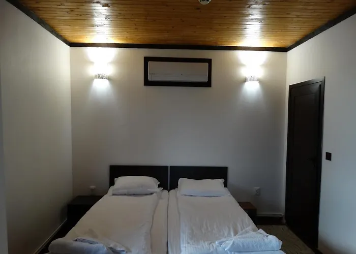 Hotel Trifon Zarezan Family