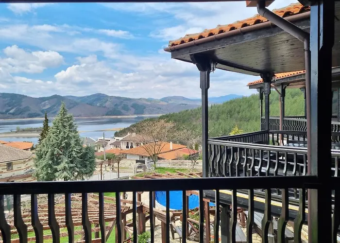 Trifon Zarezan Family 3* Glavatartsi