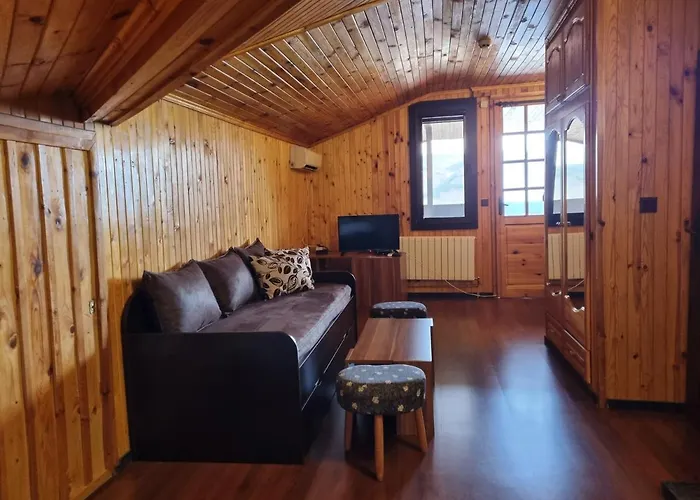 Trifon Zarezan Family 3*