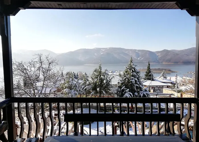 Trifon Zarezan Family Hotel 3*