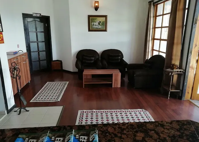 Trifon Zarezan Family 3*