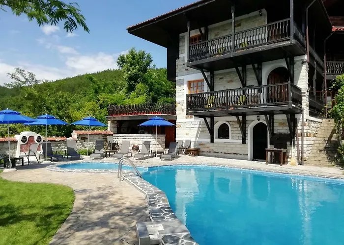 Trifon Zarezan Family Hotel 3*